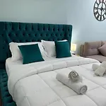 Franci\'S Apartment No3